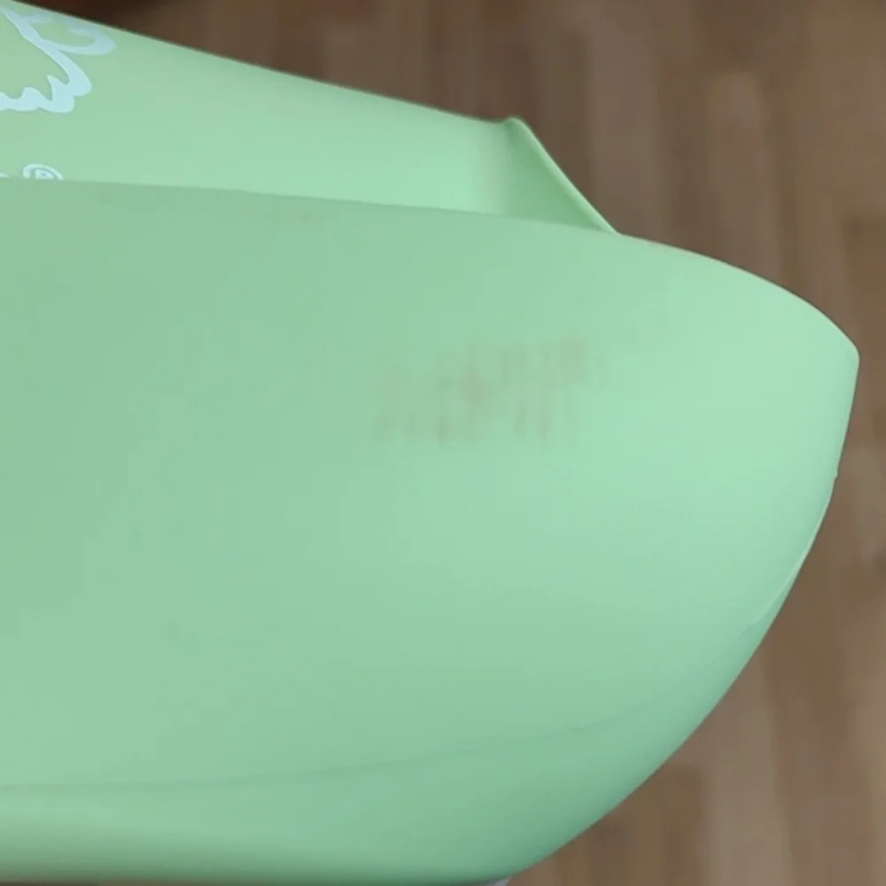 *Lot of 2* KeaBabies Silicone Bibs Blue Green Wide Crumb Pocket Adjustable 🩵💚